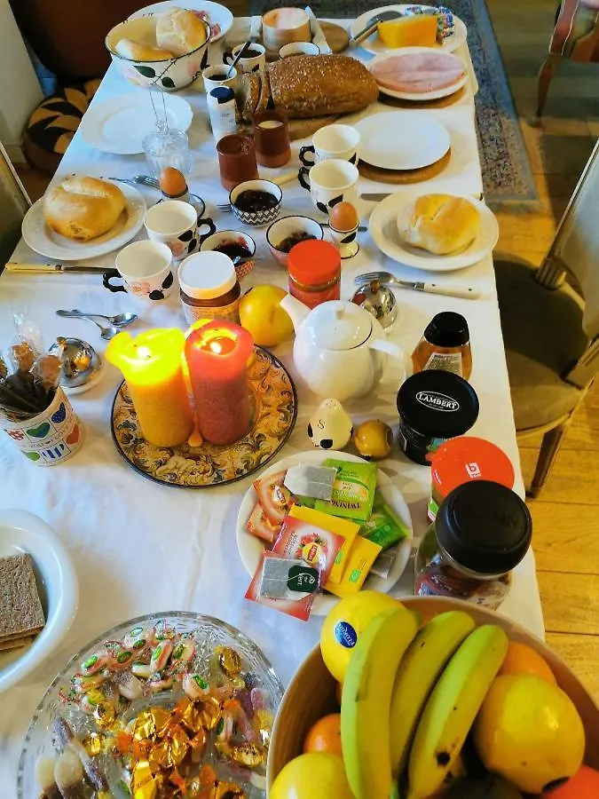 Le Dernier Metro Bed & Breakfast Woluwe-Saint-Pierre 0*,  Belgium